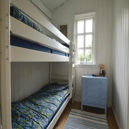 Two-bedroom Holiday In Semesterbostad Hovborg