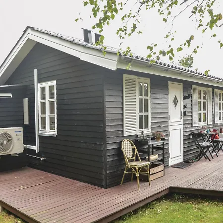 Two-bedroom Holiday In Semesterbostad *