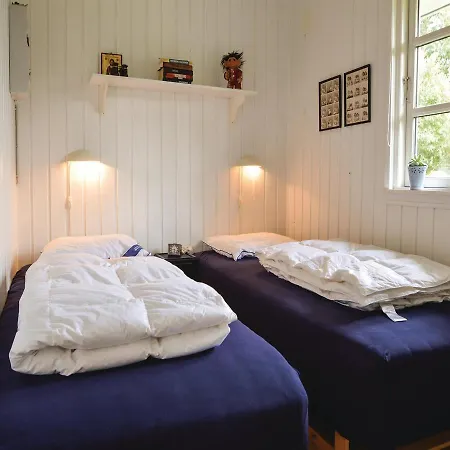 Semesterbostad Two-bedroom Holiday In