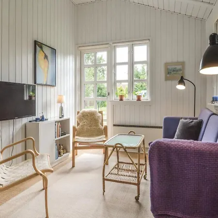 Semesterbostad Two-bedroom Holiday In *